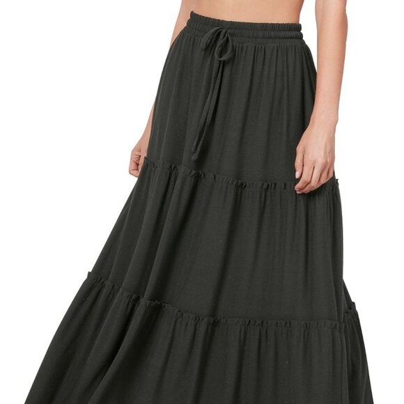 Zenana Outfitters Dresses & Skirts - BB 18 🌟 KNIT Tiered Maxi Drawstring Skirt Black